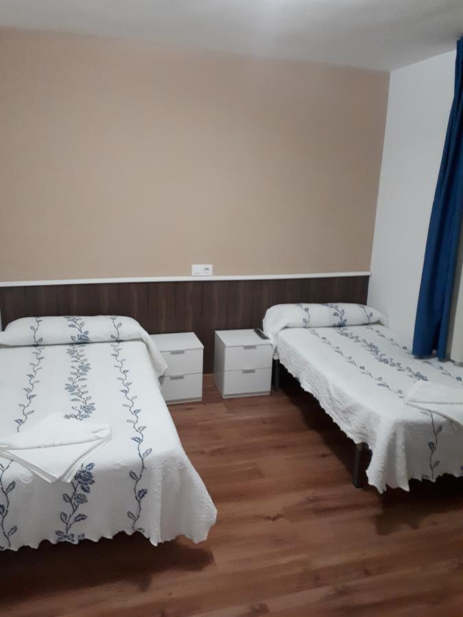 Hostal Oklahoma Реус Экстерьер фото