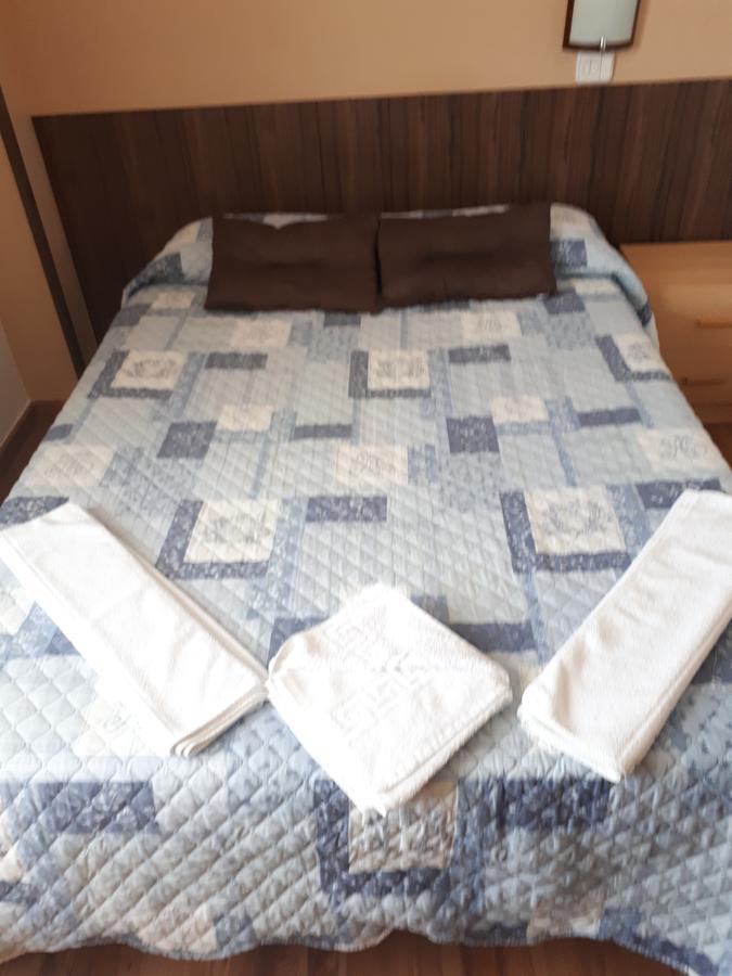 Hostal Oklahoma Реус Экстерьер фото