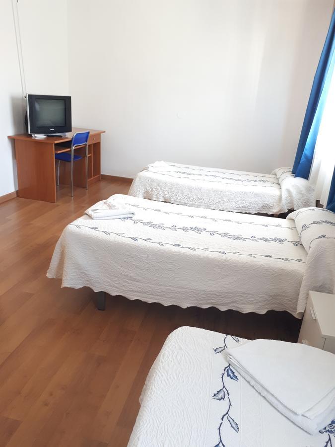 Hostal Oklahoma Реус Экстерьер фото