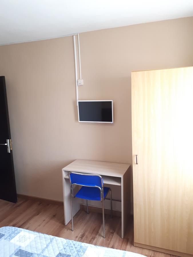 Hostal Oklahoma Реус Экстерьер фото